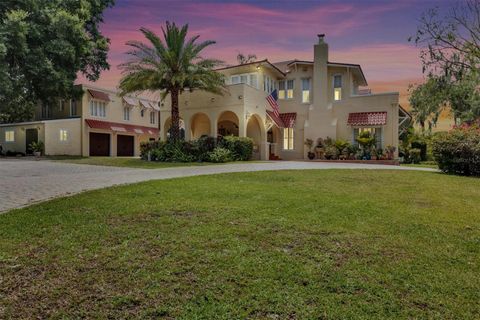 Photo of 845 E Edgewood Drive, Lakeland, FL 33803 (MLS # L4958868)