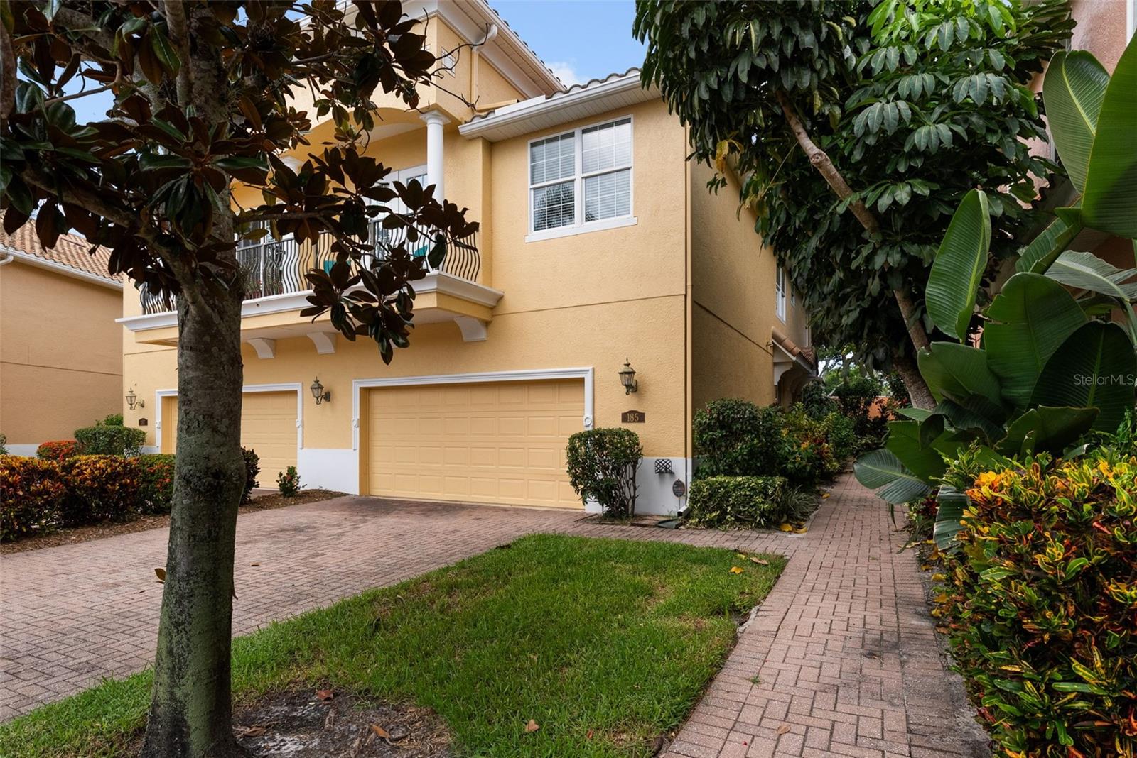 185 BANYAN BAY DRIVE