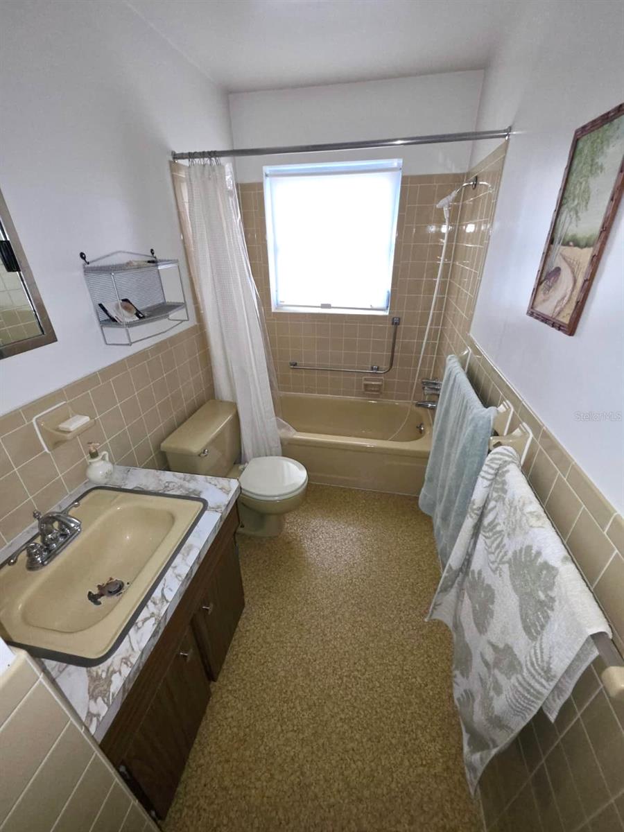 BEVERLY HILLS UNIT 5 - Residential