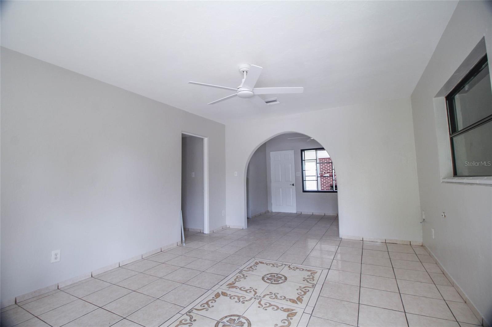 AZALEA PARK SEC 07 - Residential Lease