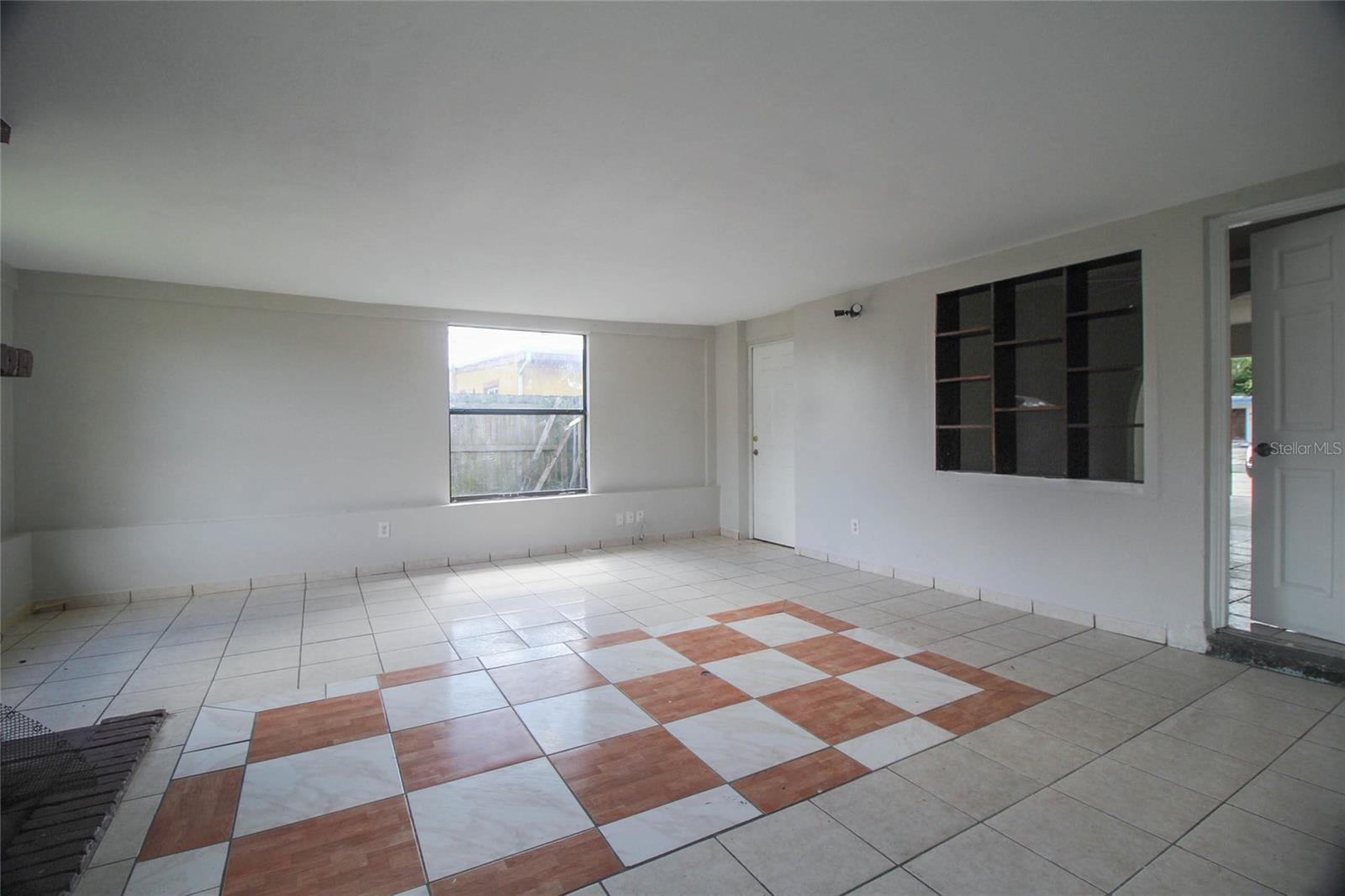 AZALEA PARK SEC 07 - Residential Lease