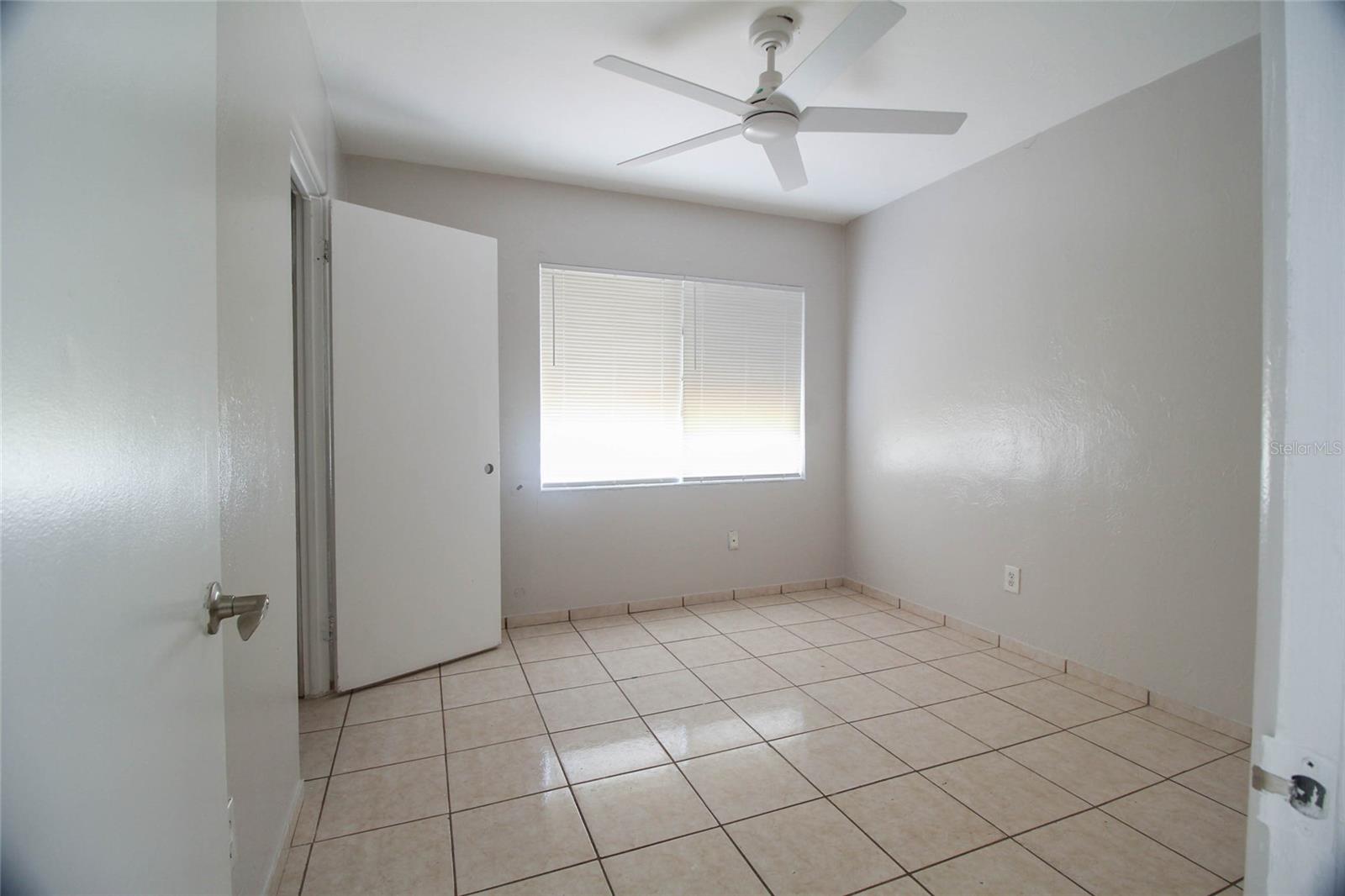 AZALEA PARK SEC 07 - Residential Lease