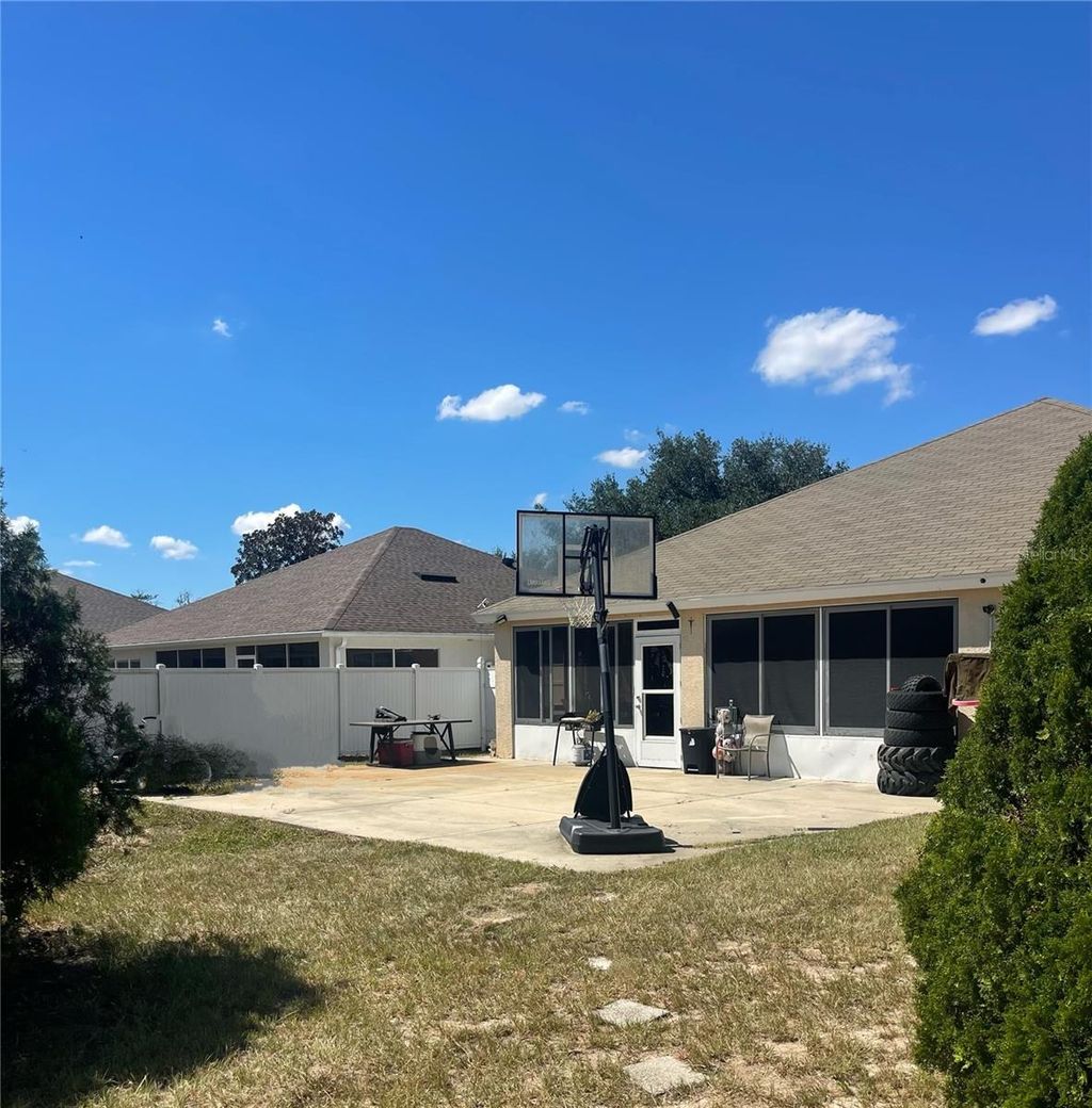 Photo of 3921 SW 58th Avenue, Ocala, FL 34474 (MLS # OM710854)