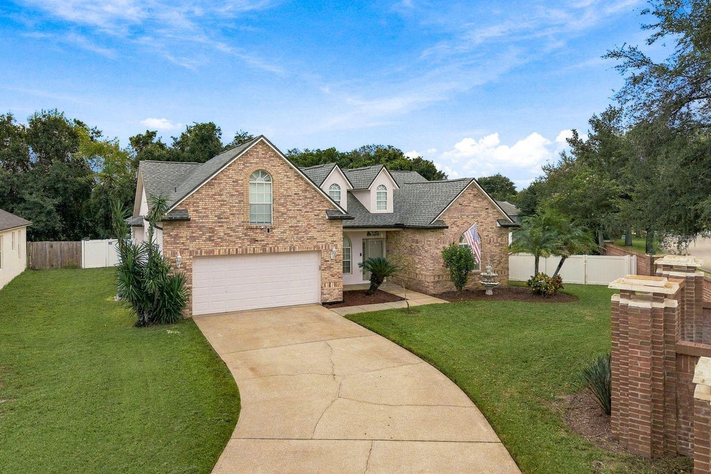 Photo of 6728 Thackston Drive, Riverview, FL 33578 (MLS # TB8551660)
