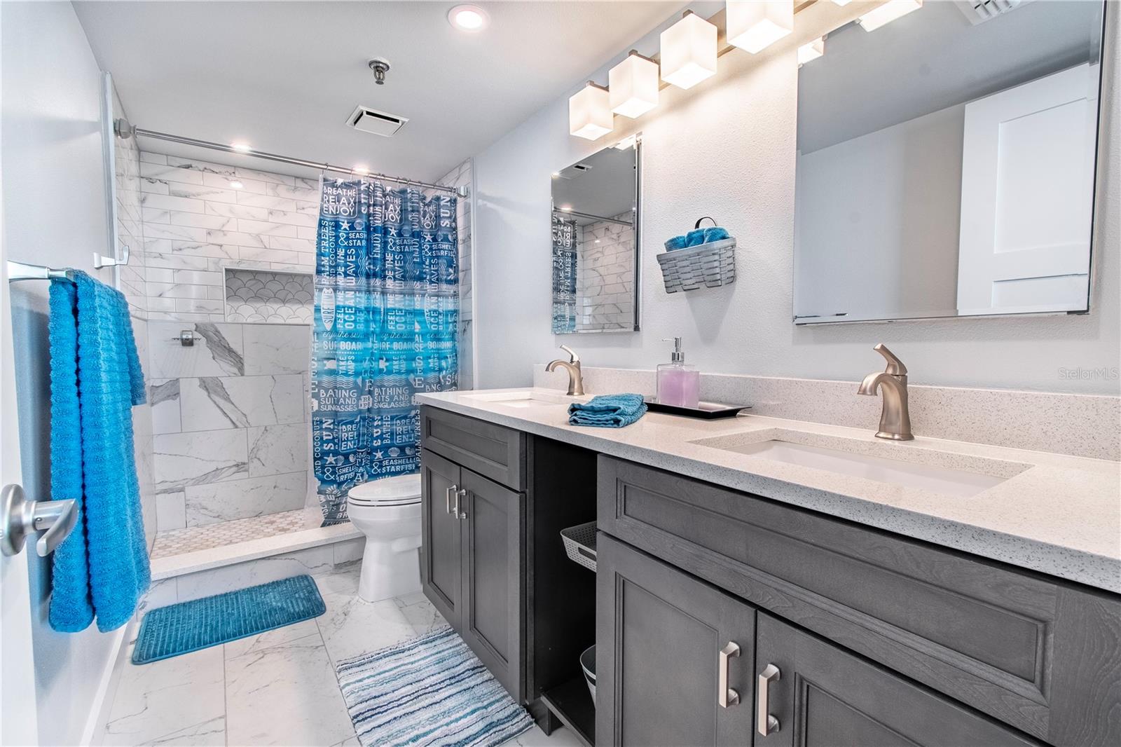 MADEIRA TOWERS CONDO - Residential