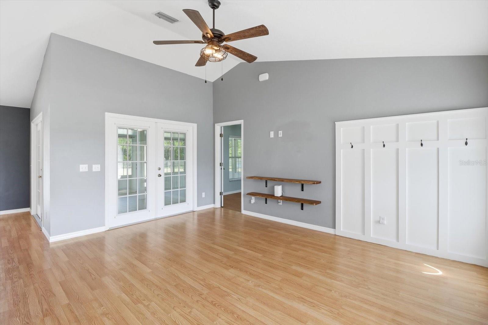 PEACEFUL ACRES - Residential