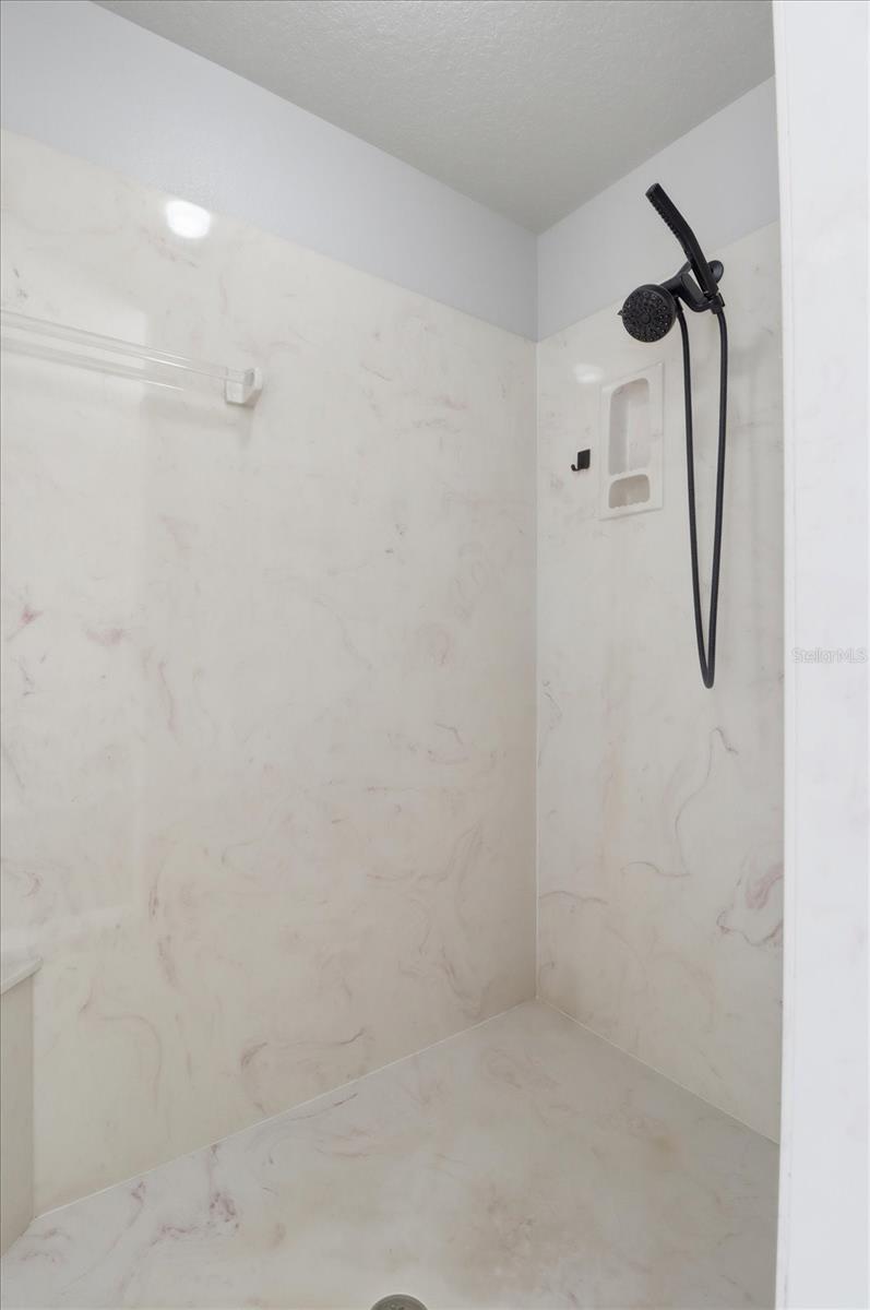 PEACEFUL ACRES - Residential