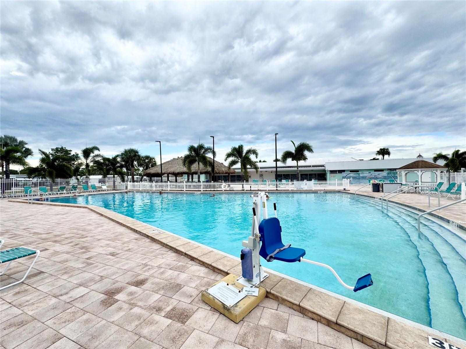 TRI-PAR ESTATES - Residential