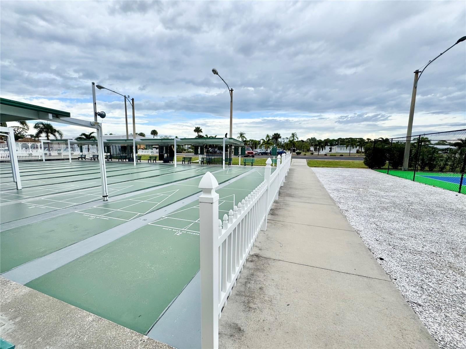 TRI-PAR ESTATES - Residential