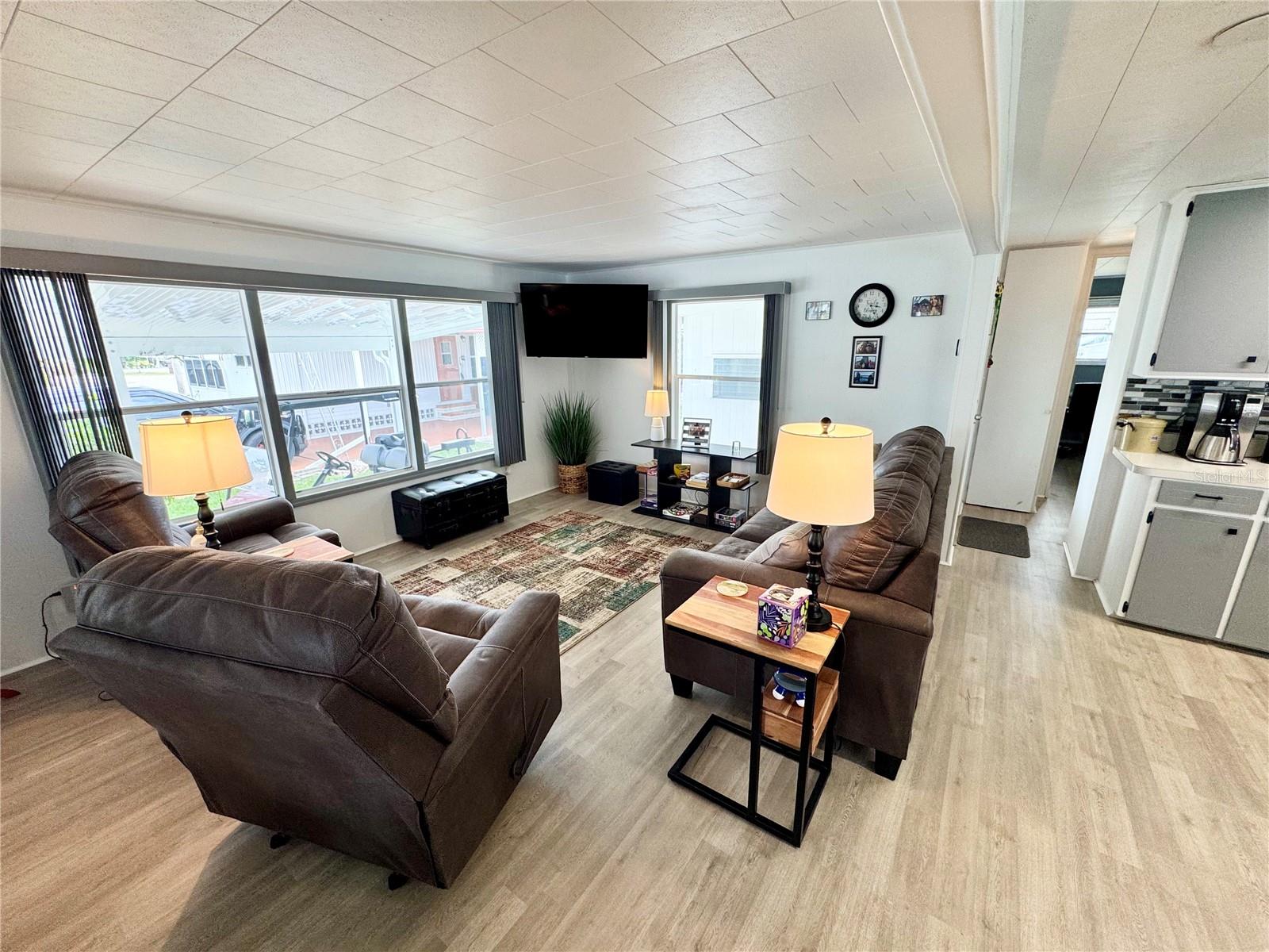 TRI-PAR ESTATES - Residential