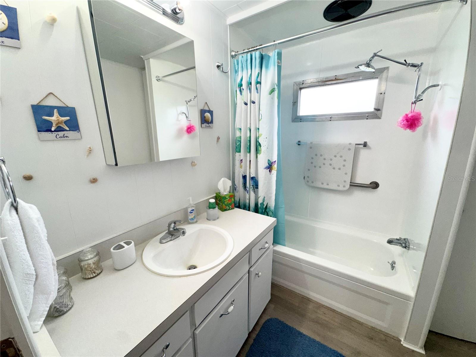 TRI-PAR ESTATES - Residential