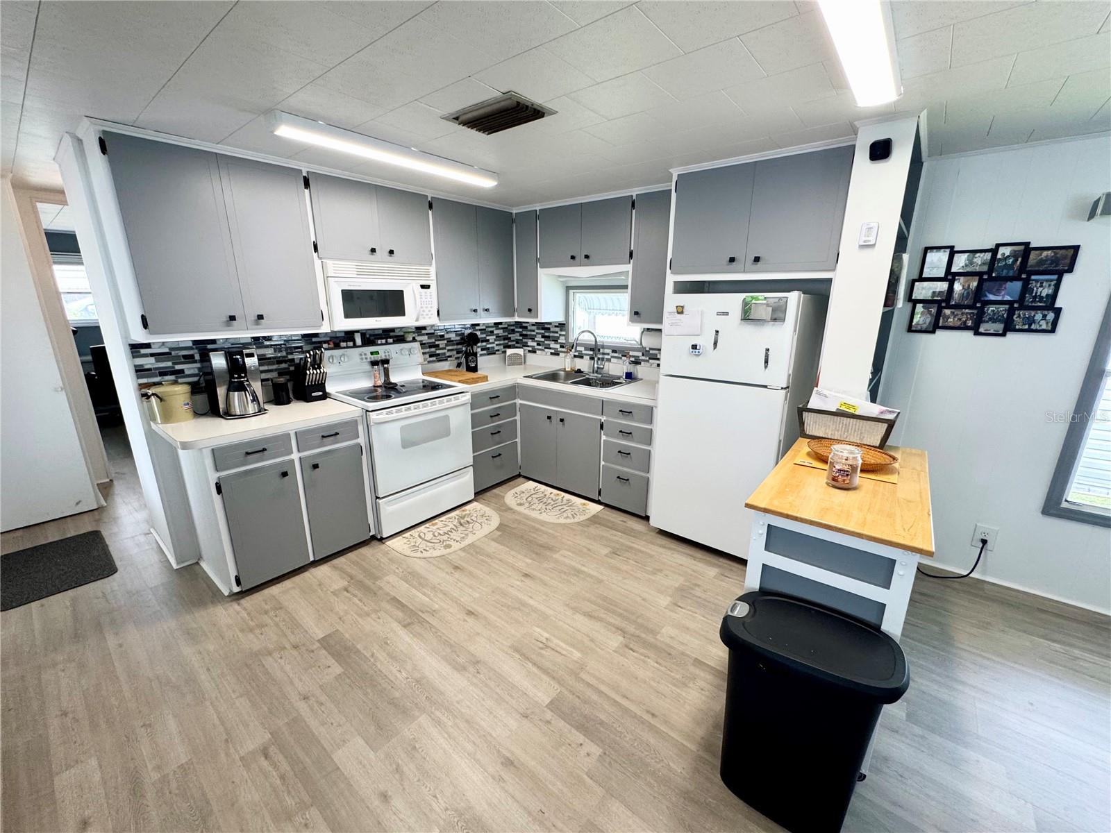 TRI-PAR ESTATES - Residential