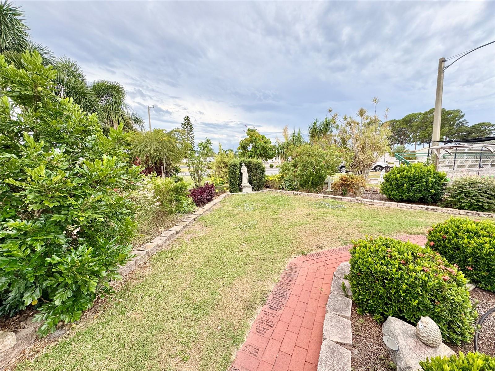 TRI-PAR ESTATES - Residential