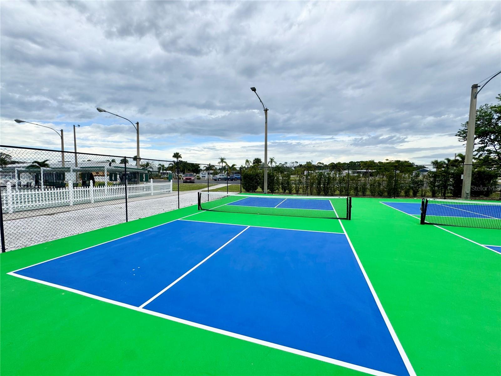 TRI-PAR ESTATES - Residential