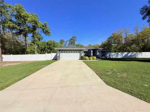 Photo of 5620 SW 172nd Loop, Ocala, FL 34473 (MLS # OM722906)