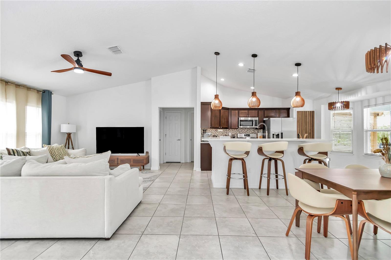 MARION OAKS UN 06 - Residential