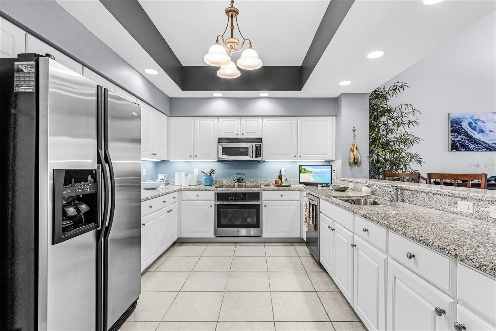 GRANDE IS TWRS 03 & 04 - Residential