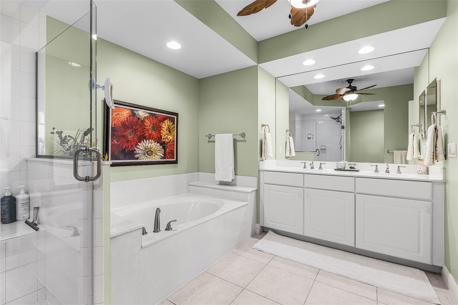 GRANDE IS TWRS 03 & 04 - Residential