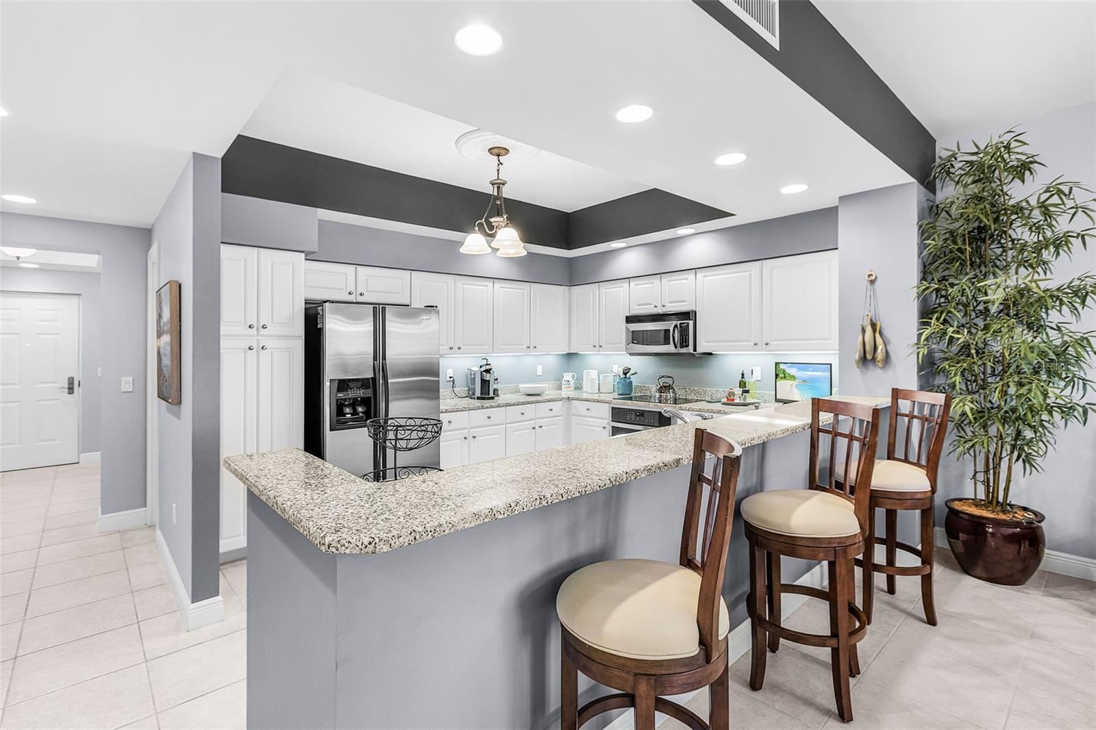 GRANDE IS TWRS 03 & 04 - Residential