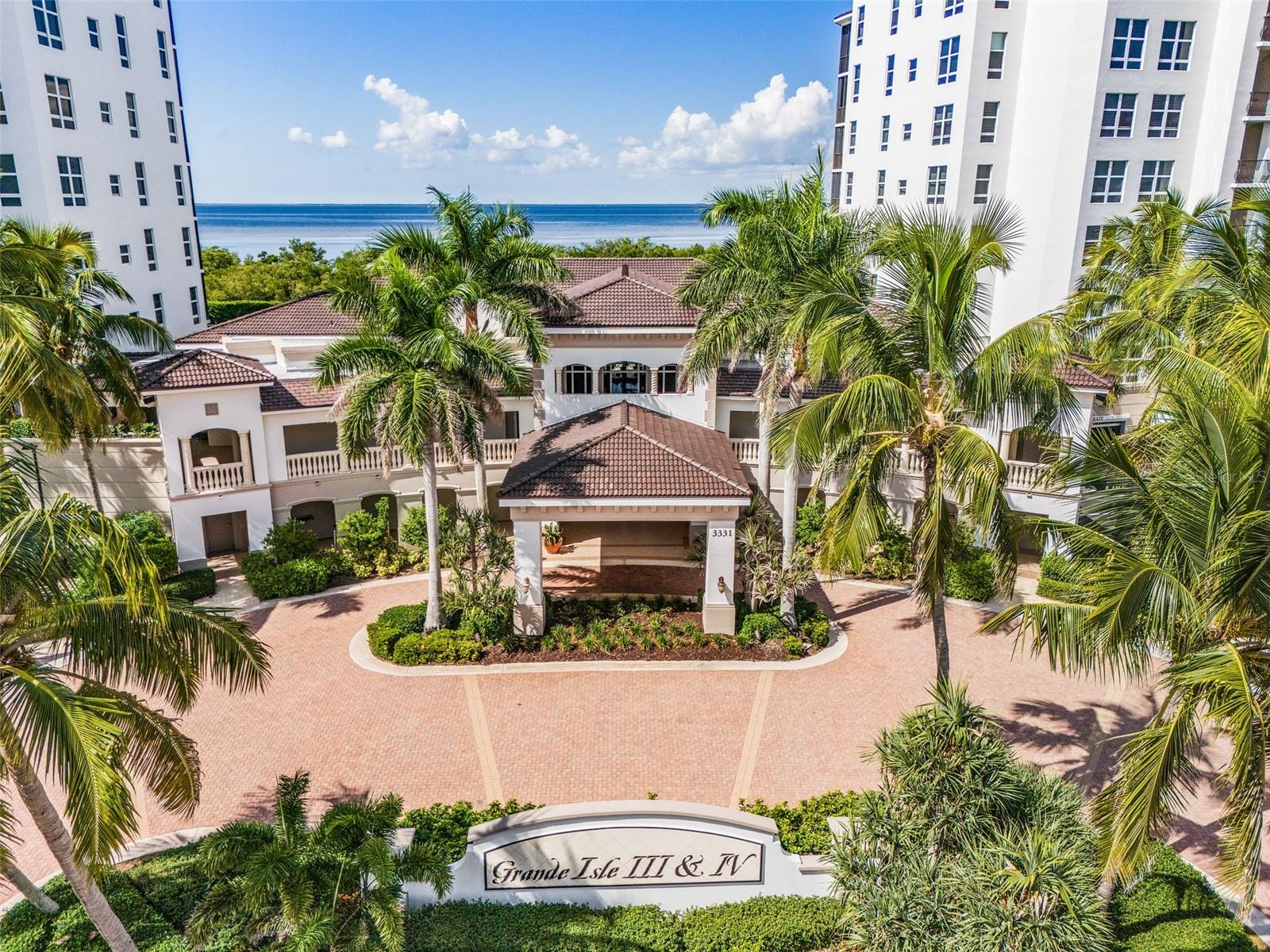 GRANDE IS TWRS 03 & 04 - Residential