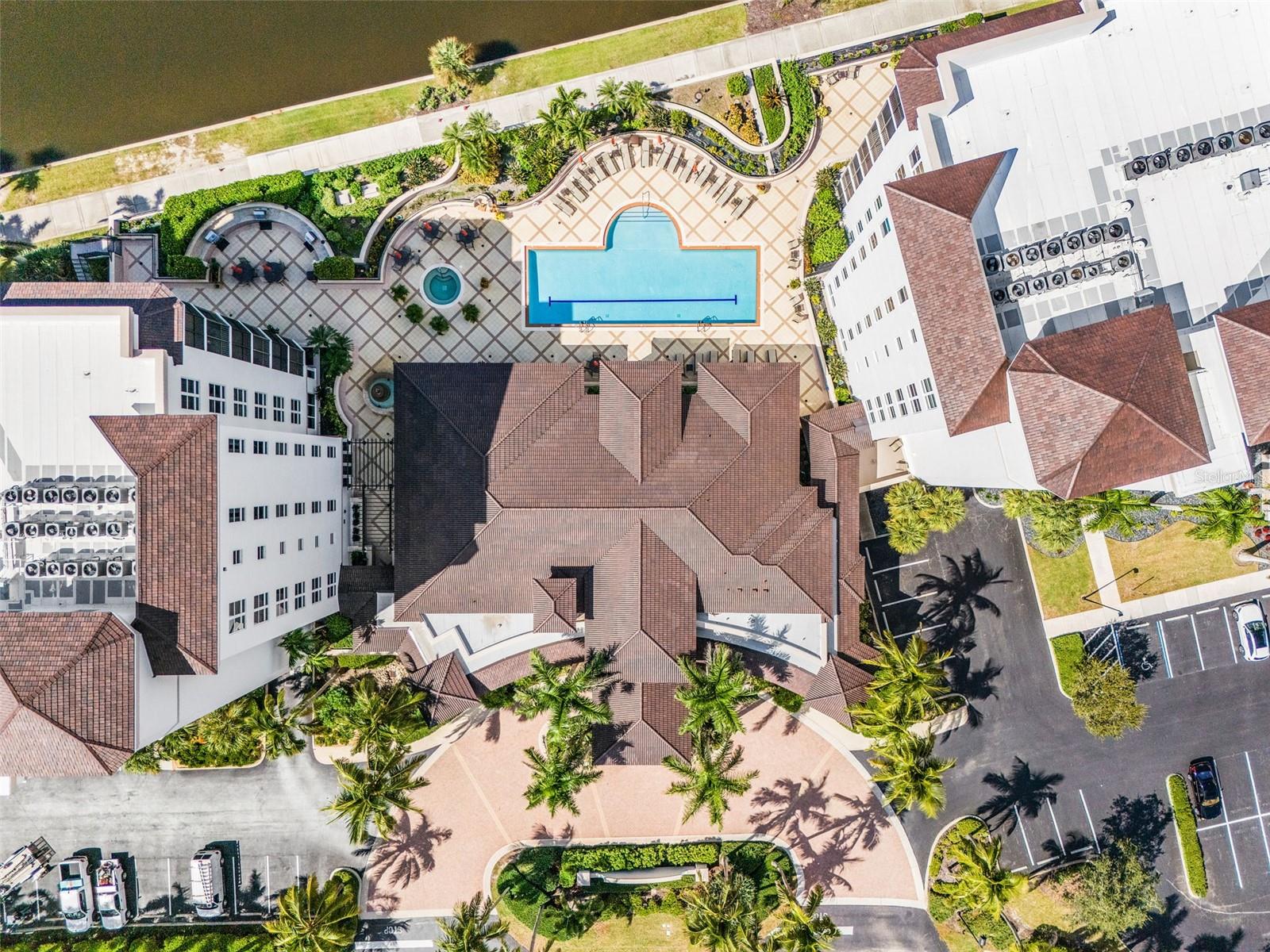 GRANDE IS TWRS 03 & 04 - Residential