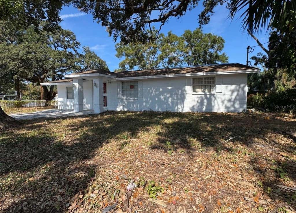 Photo of 2620 E 33rd Avenue, Tampa, FL 33610 (MLS # TB8516336)