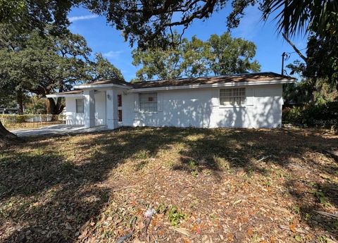 Photo of 2620 E 33rd Avenue, Tampa, FL 33610 (MLS # TB8516336)