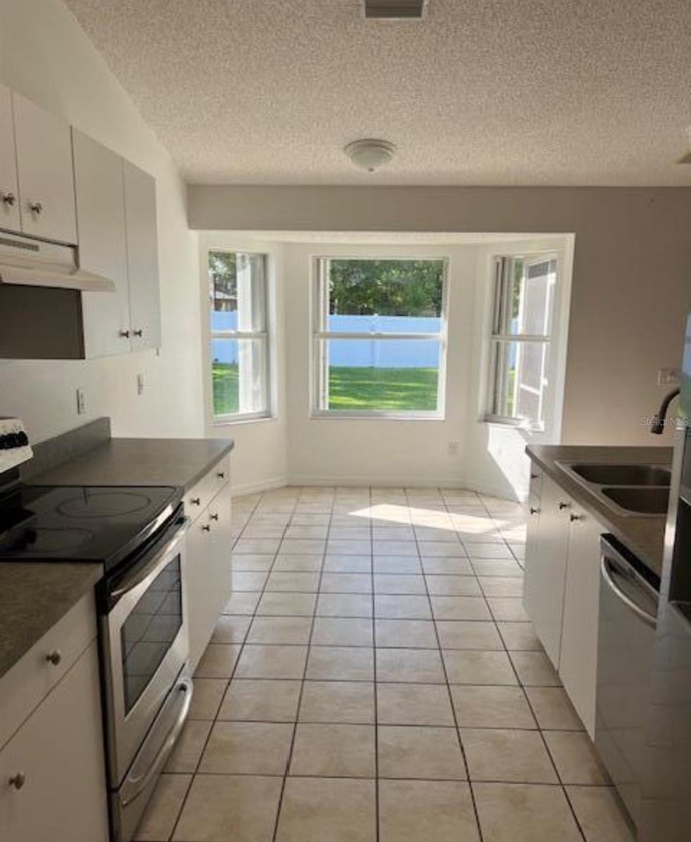 1693 ARASH CIRCLE