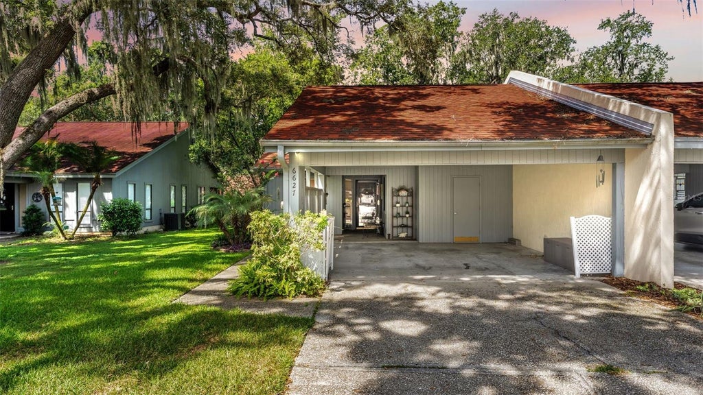 Photo of 6627 Sweetbriar Lane, Lakeland, FL 33813 (MLS # L4964653)