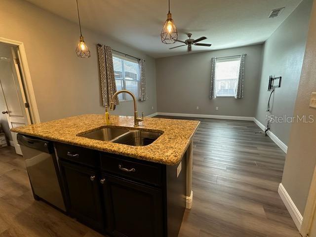 SIGNATURE LAKES PH 02 A B H I J - Residential Lease