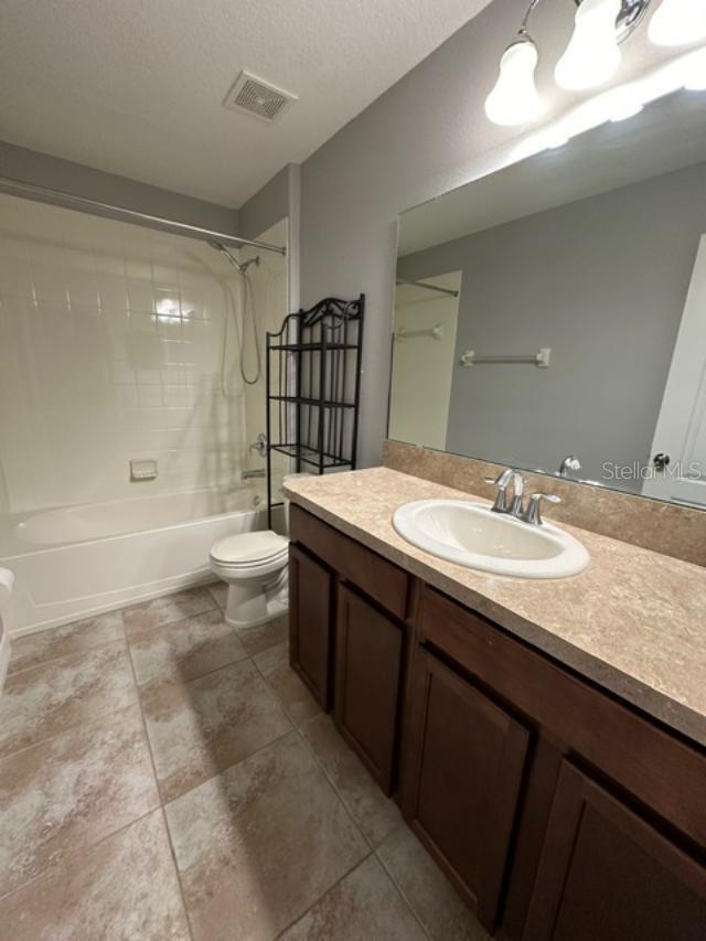 SIGNATURE LAKES PH 02 A B H I J - Residential Lease