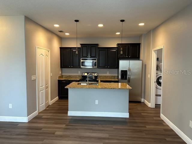 SIGNATURE LAKES PH 02 A B H I J - Residential Lease