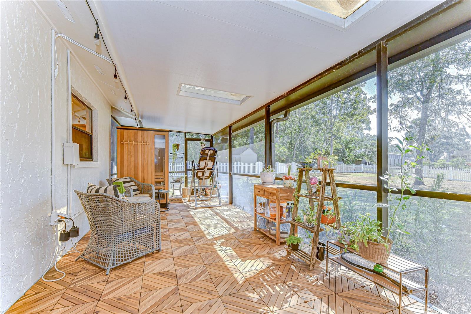 HICKORY RIDGE - Residential