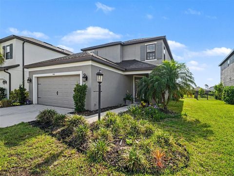 Photo of 5461 Summit Glen, Bradenton, FL 34203 (MLS # TB8518763)