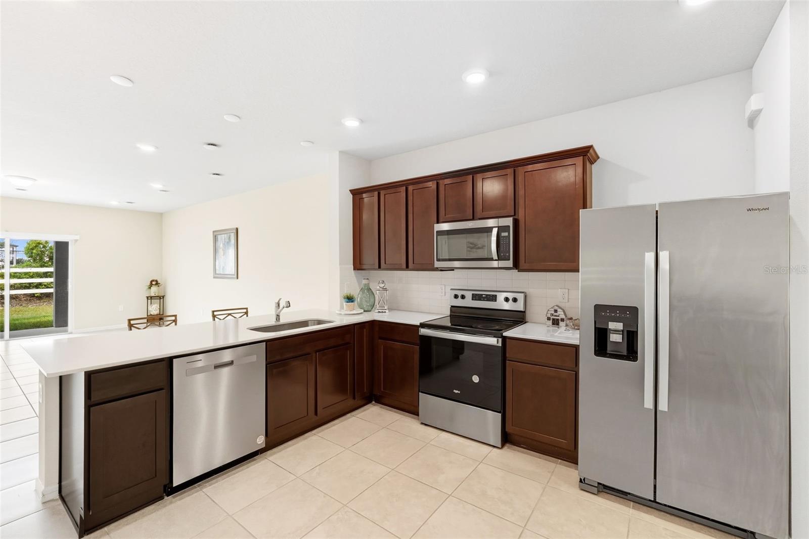 2851 STUNNING AVENUE