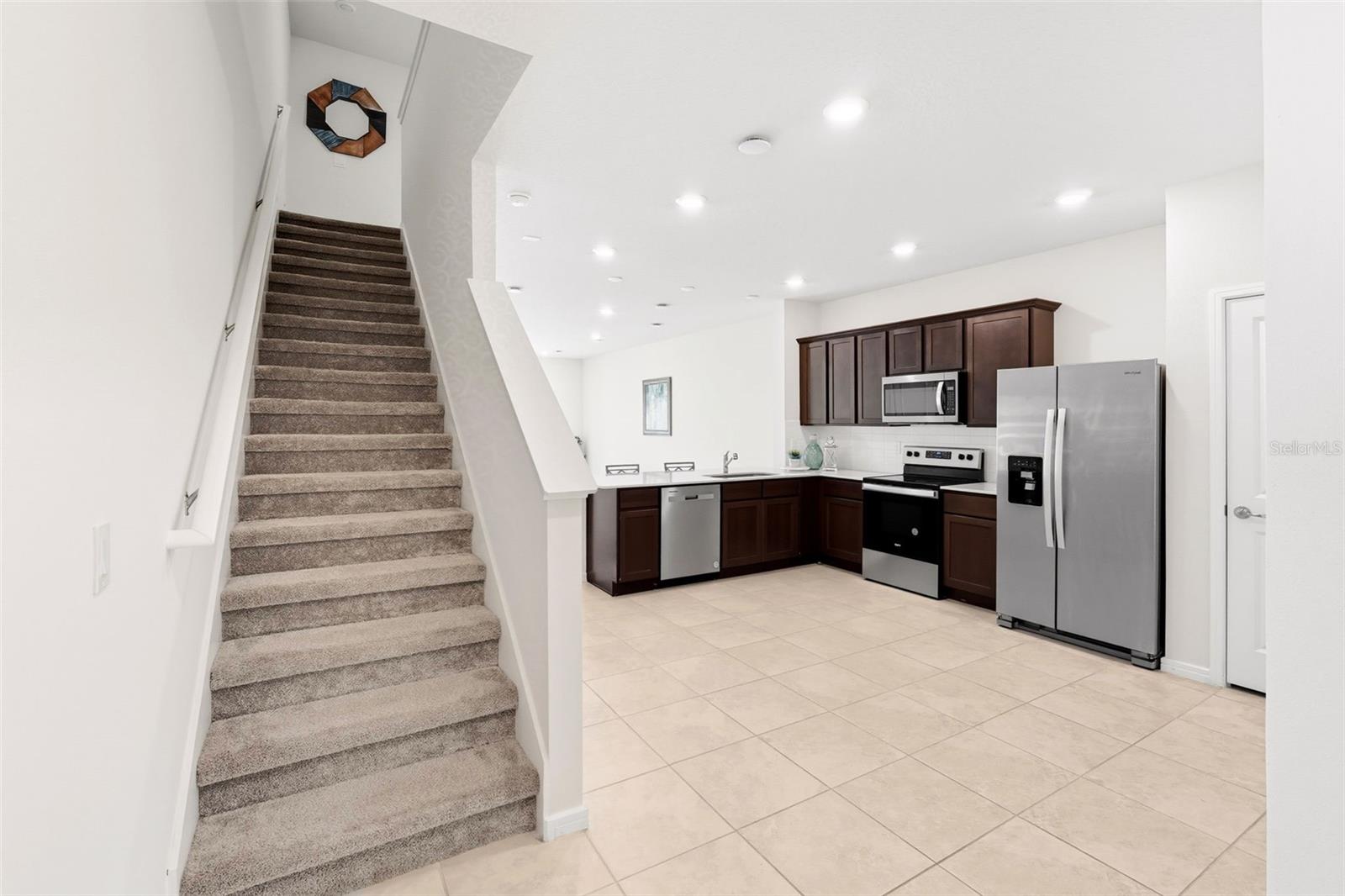 2851 STUNNING AVENUE