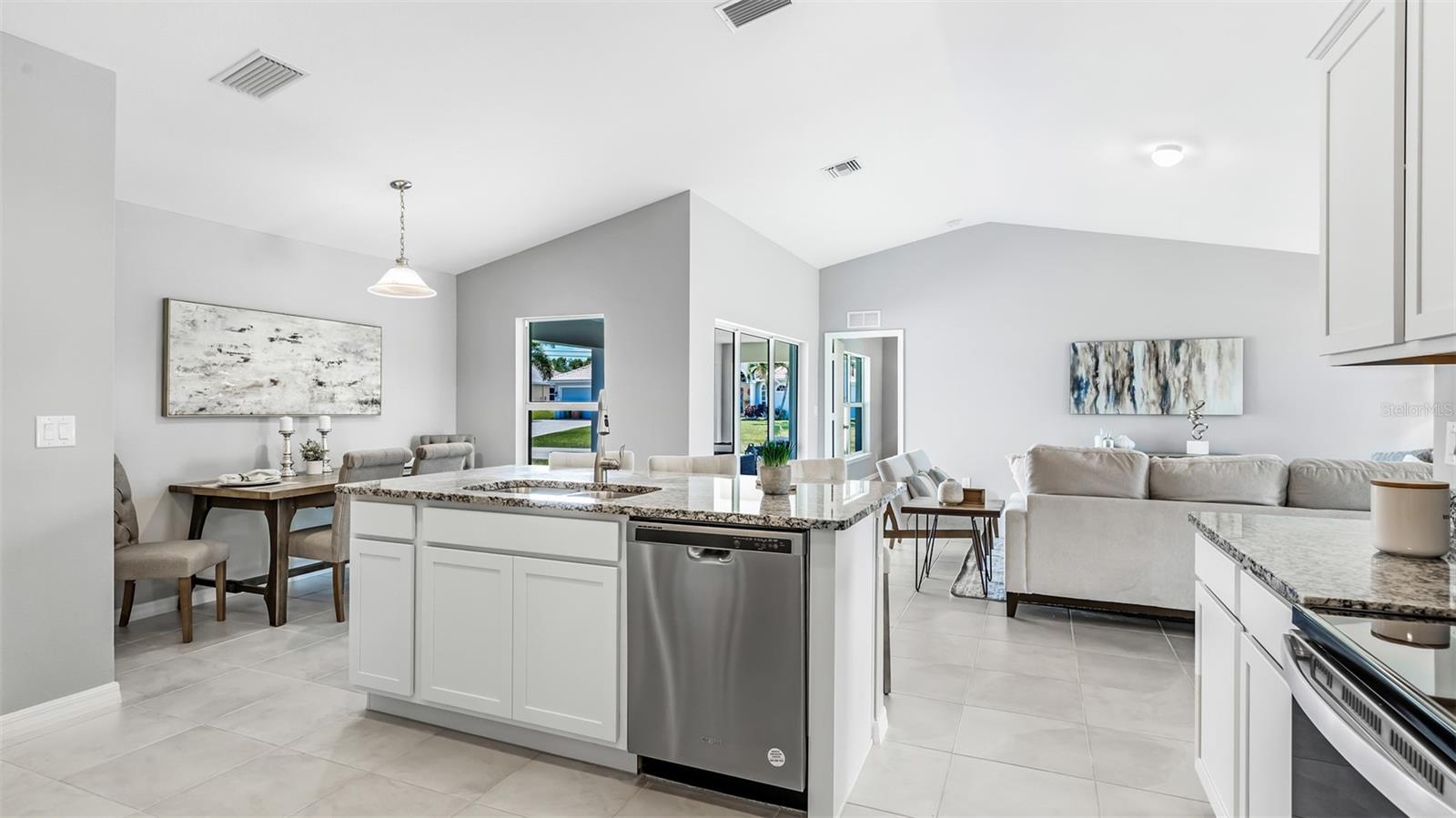 1573 - PORT CHARLOTTE SUB 26 - Residential