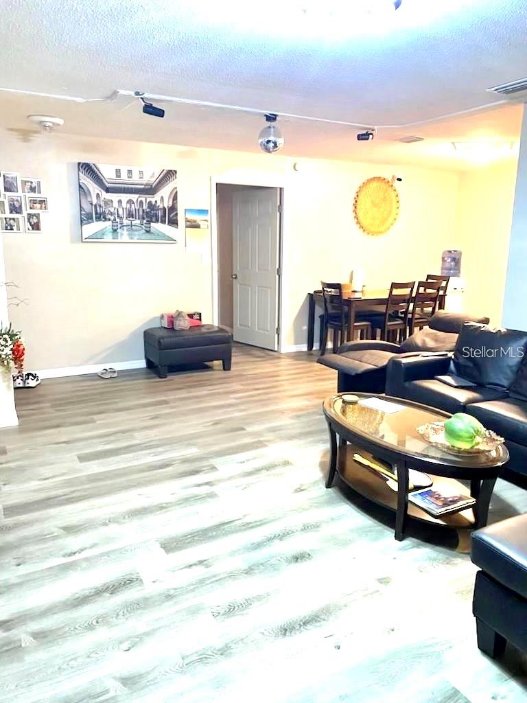 MELROSE MANOR UN 3 - Residential