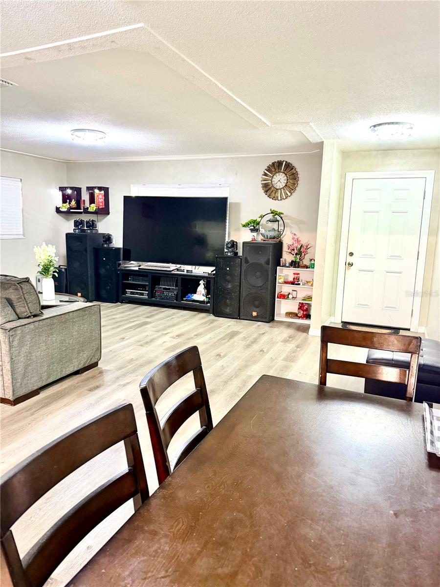 MELROSE MANOR UN 3 - Residential