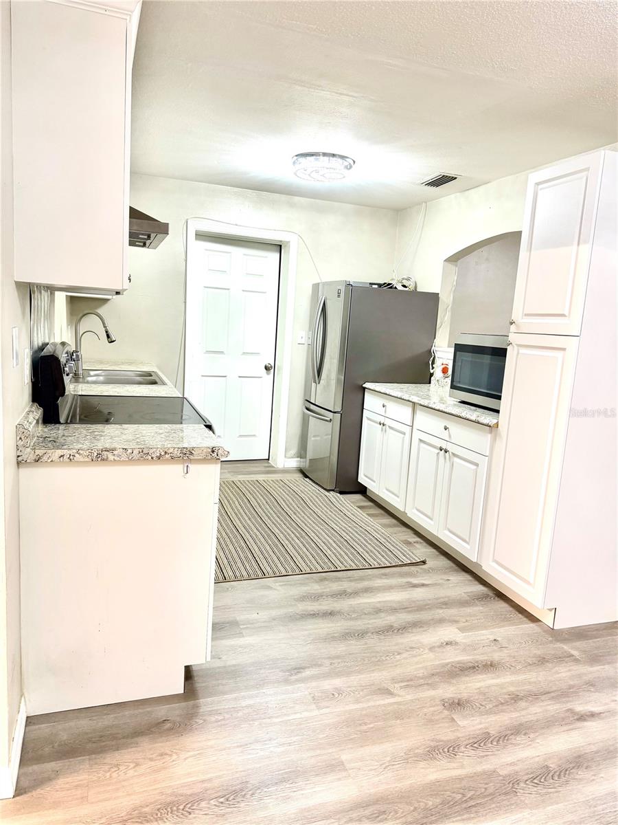 MELROSE MANOR UN 3 - Residential