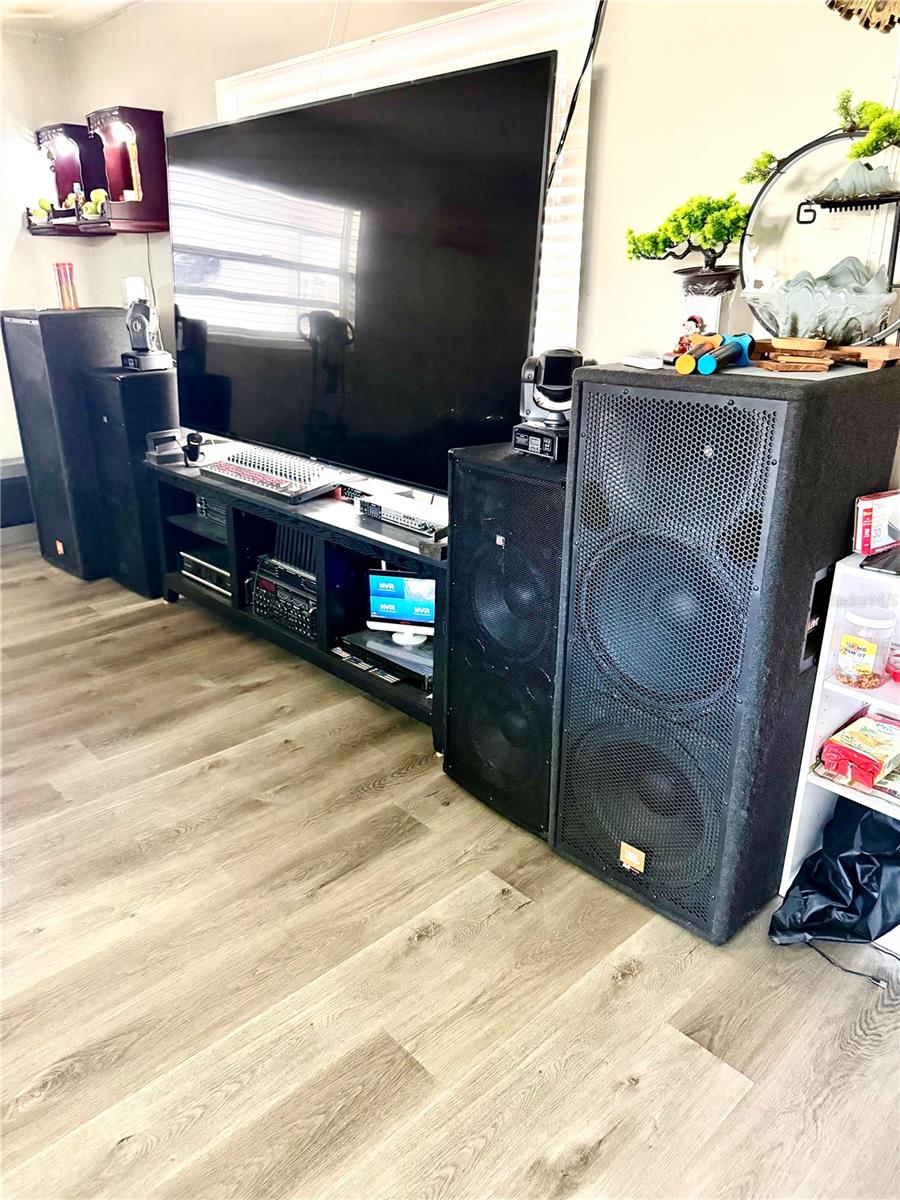 MELROSE MANOR UN 3 - Residential