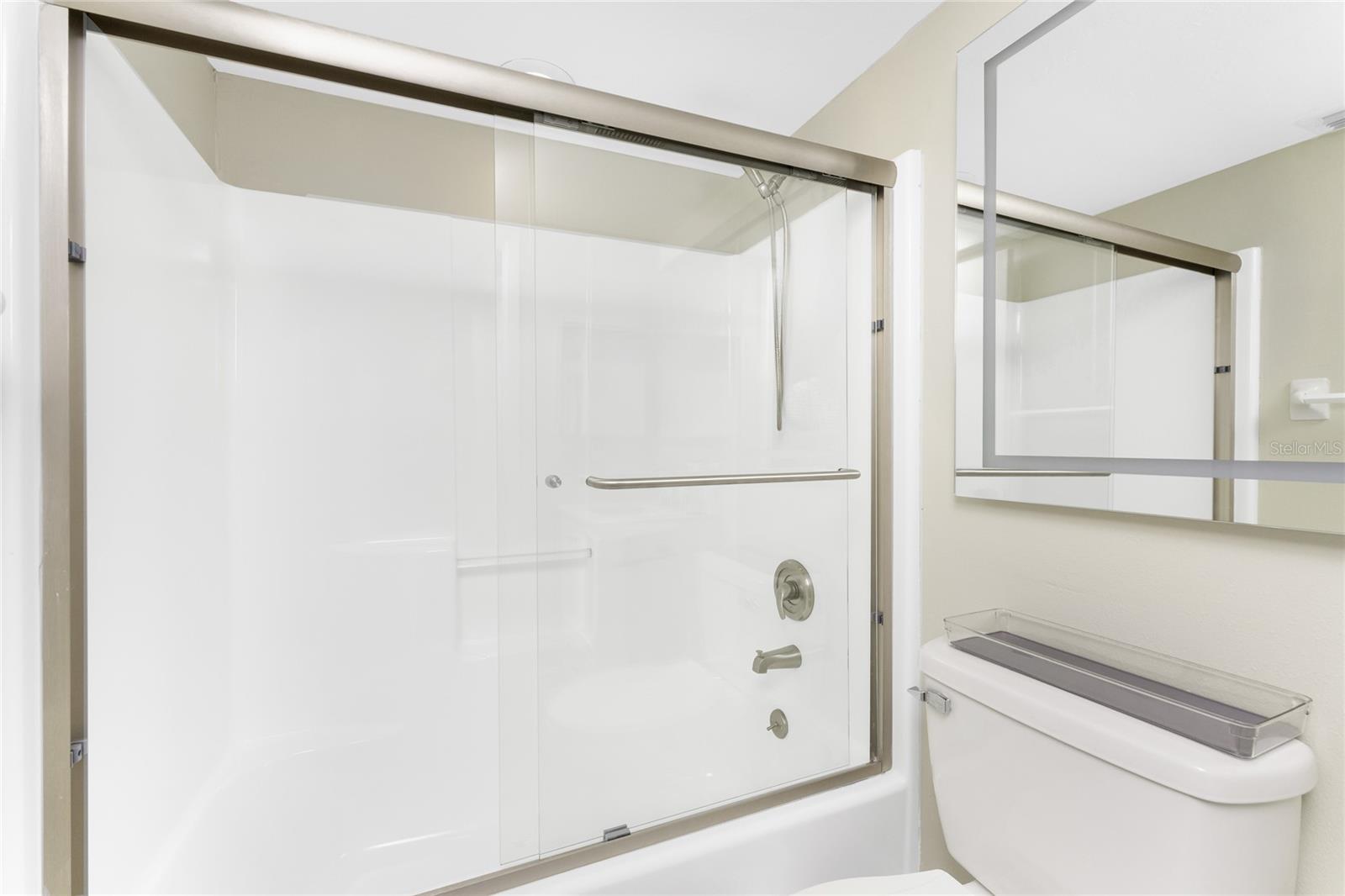 GOLDEN TEE PH 01 BLDG 14 - Residential