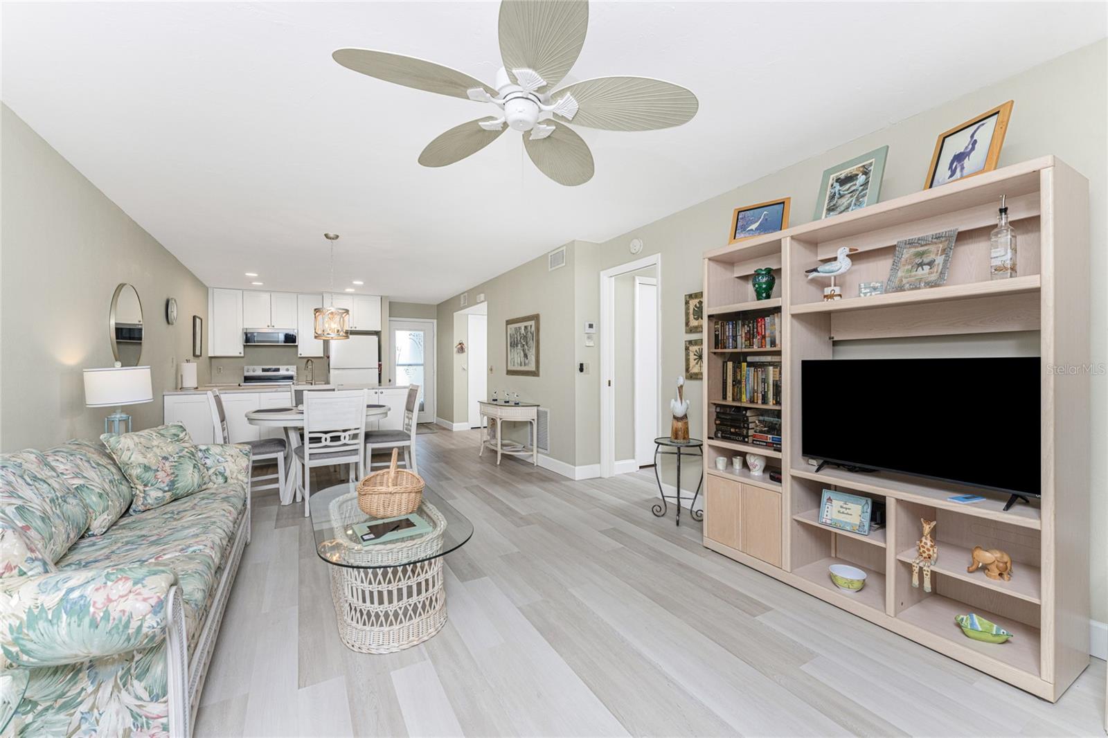 GOLDEN TEE PH 01 BLDG 14 - Residential