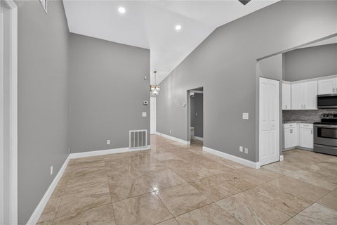 4004 Shoreside Circle, Tampa, FL 33624