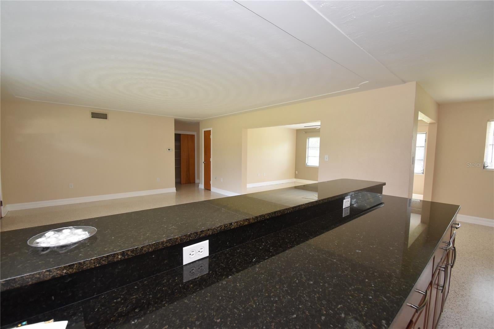6611 COLONIAL DRIVE