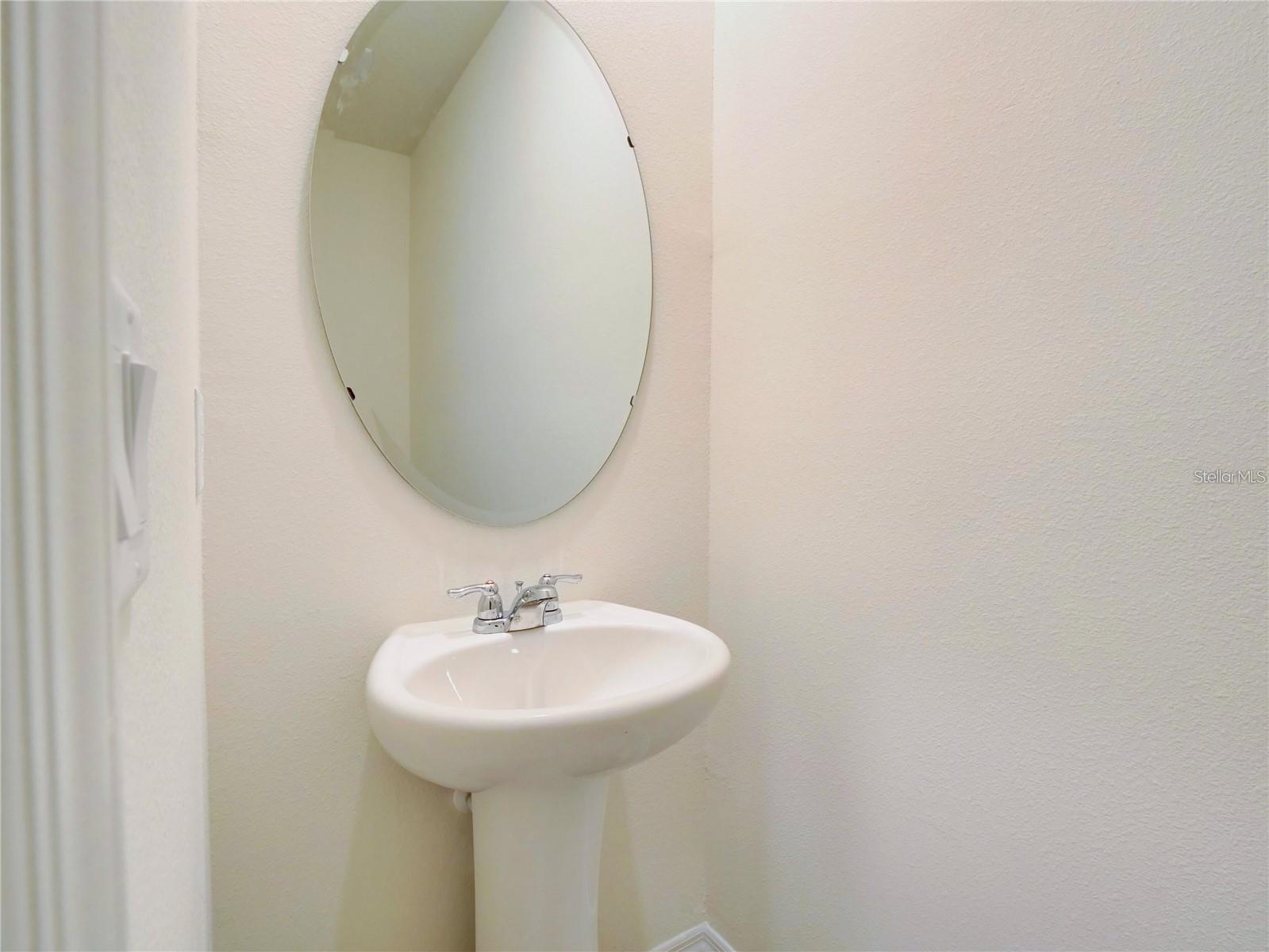 ATRIA/RIDGEWOOD LAKES - Residential