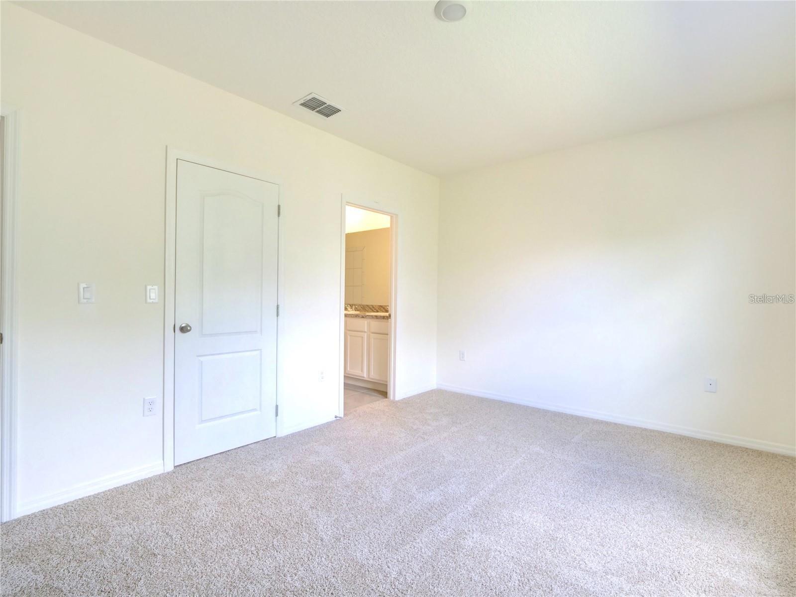 ATRIA/RIDGEWOOD LAKES - Residential