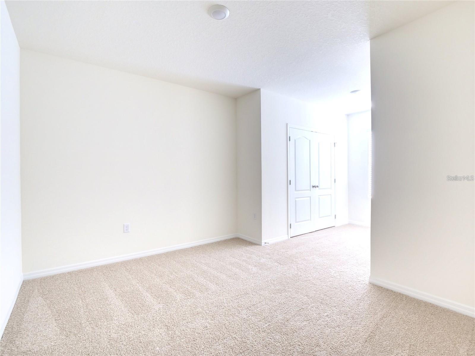 ATRIA/RIDGEWOOD LAKES - Residential