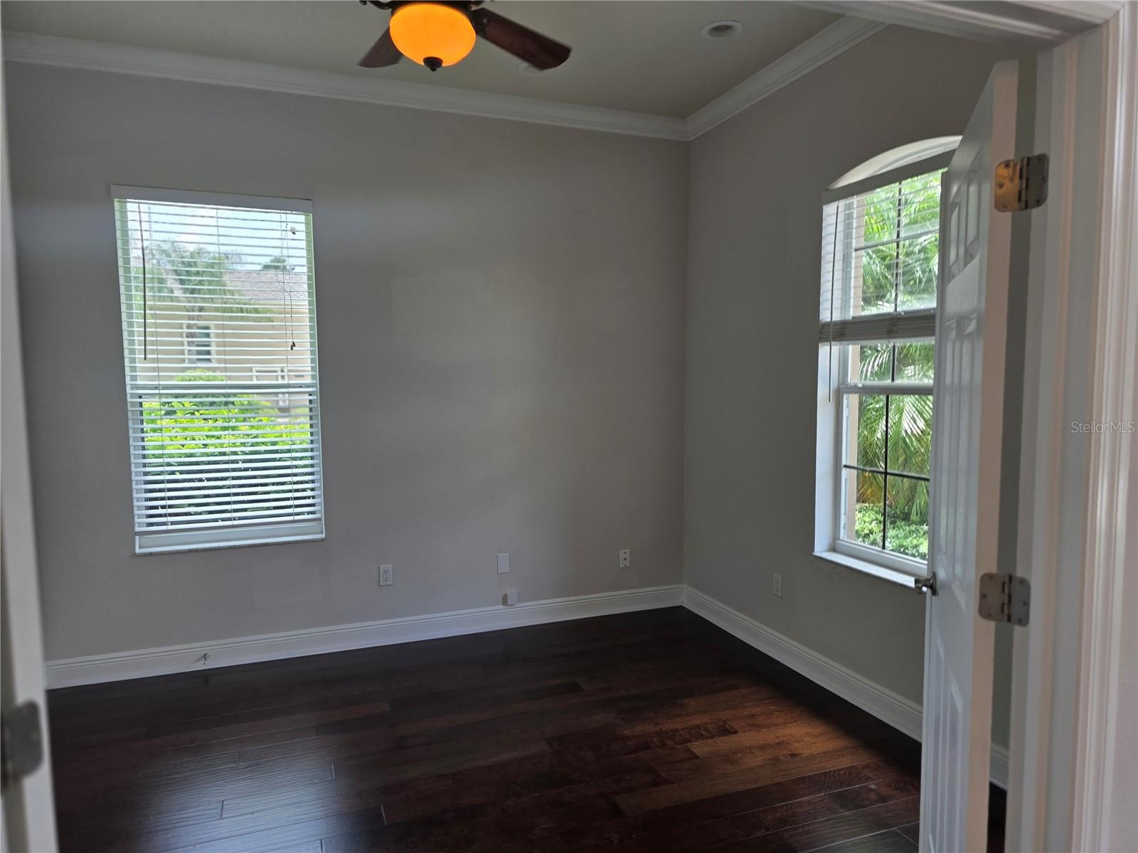 SANCTUARY ON LIVINGSTON - Residential
