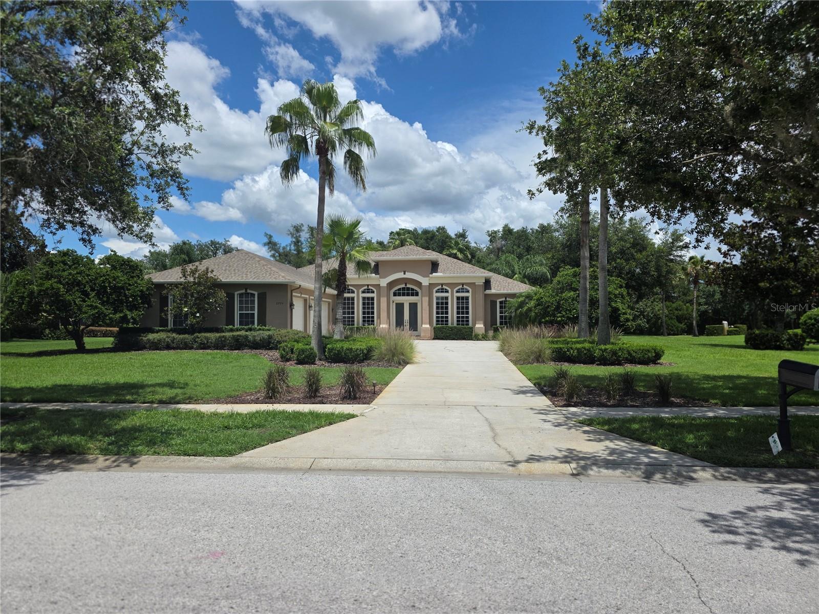 SANCTUARY ON LIVINGSTON - Residential